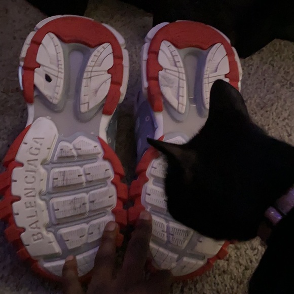 Balenciaga - Picture 2 of 6